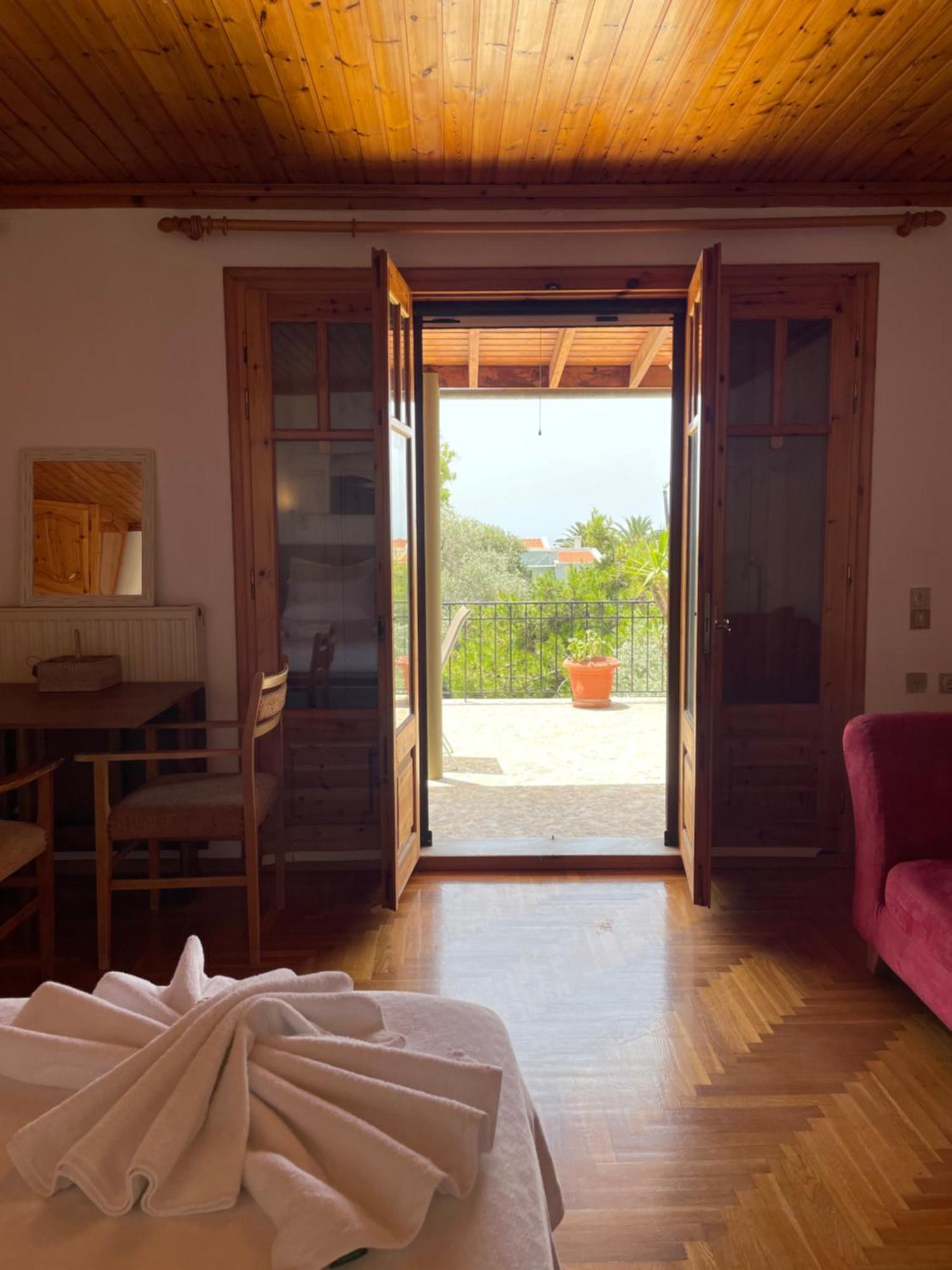 Beachfront Estate In Agios Isidoros Plomari Dış mekan fotoğraf